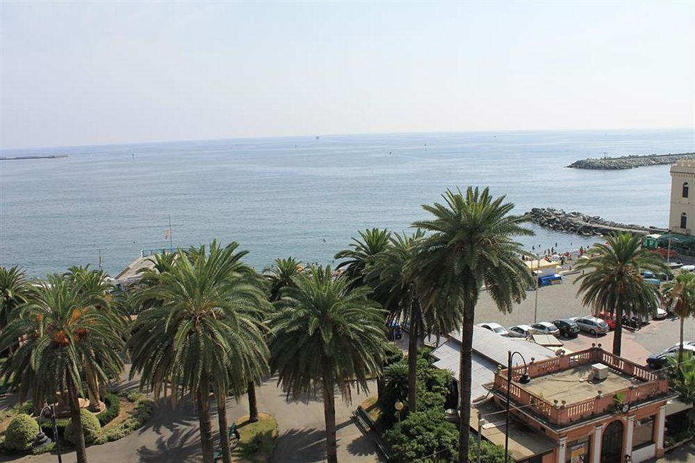 Hotel Mediterranee Genua Exterior foto